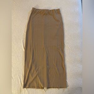 Abound Ribbed Maxi Skirt - M